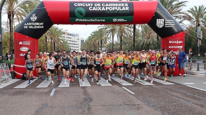 depart de la course Volta a Peu à Valencia