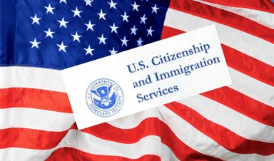 Le drapeau américain et le USCIS
