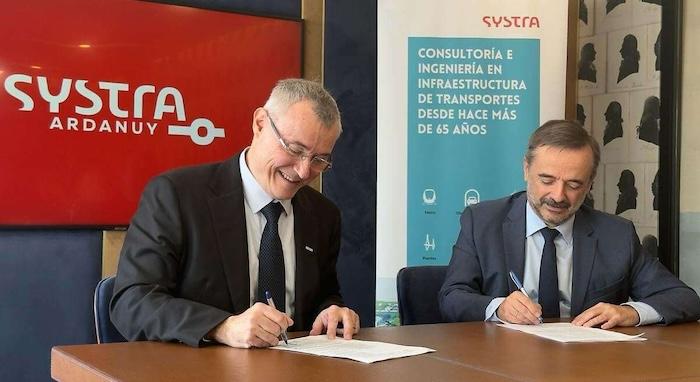 Signature de l’accord entre dirigeants.