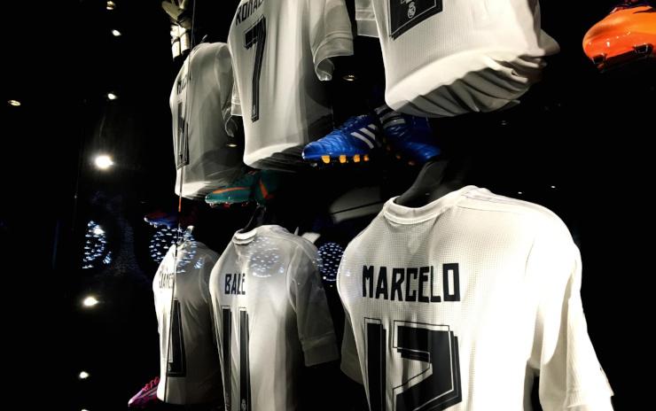 Guide pratique : où acheter vos maillots de foot en ligne ?