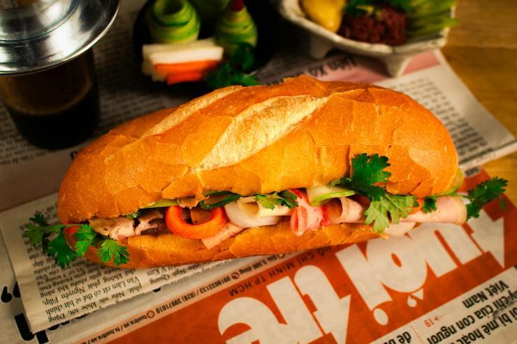 Un record du monde du banh mi pour soutenir la jeunesse défavorisée au Vietnam