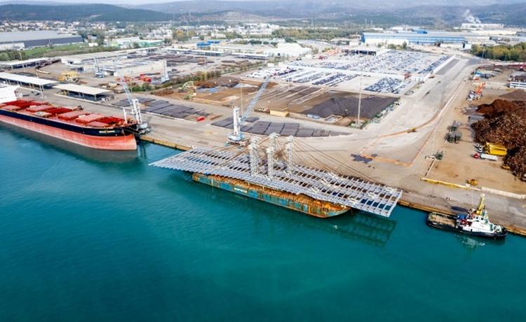 structure en acier sur un bateau