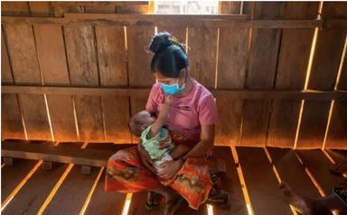 Jeune Cambodgienne allaitant son enfant Photo UNICEF Cambodge