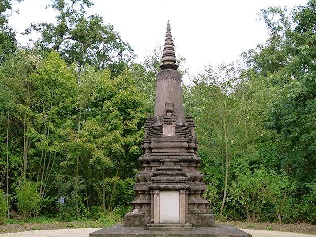 Stûpa_au_jardin_d'agronomie_tropical