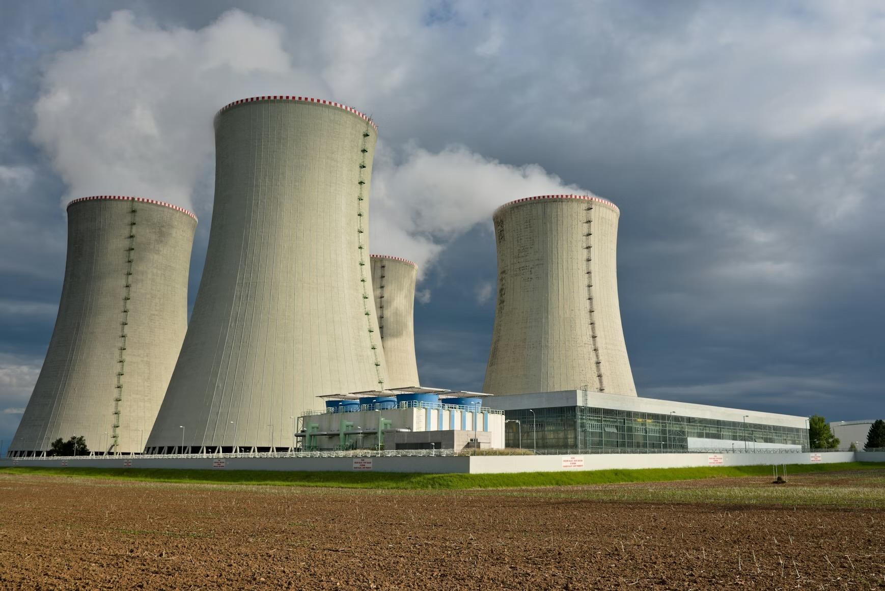 Une centrale nucléaire européenne en Tchéquie ©Lukáš Lehotský
