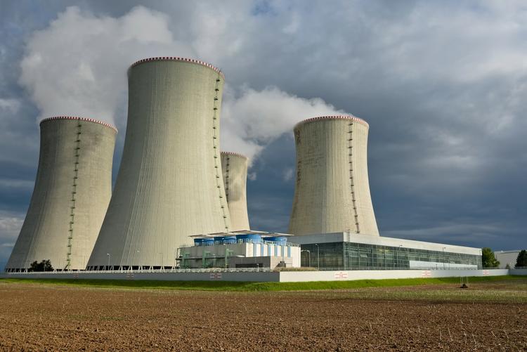Une centrale nucléaire européenne en Tchéquie ©Lukáš Lehotský