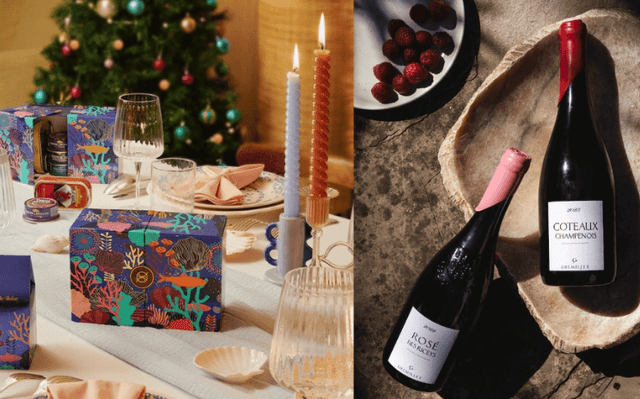 Table avec des cadeaux de Noël et bouteilles de vins