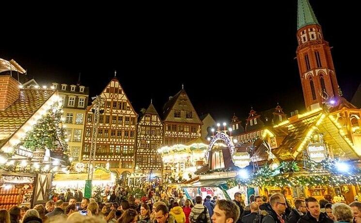 Marché de noel de francfort © Daderot