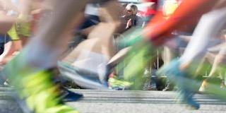 personnes qui courent le marathon