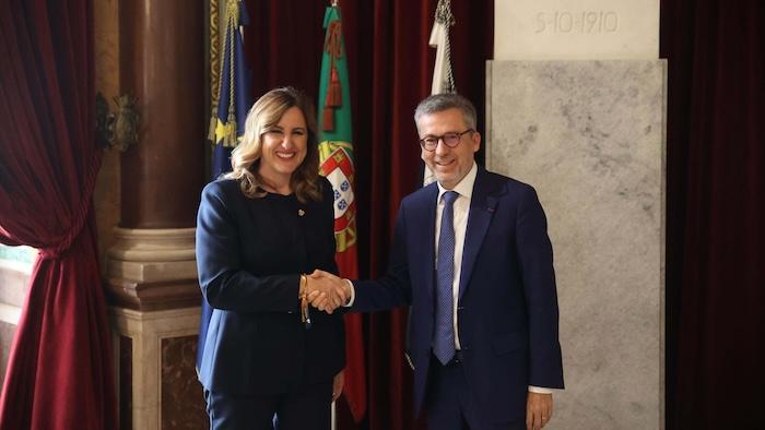 La maire de Valence, María José Catalá, et le maire de Lisbonne, Carlos Moedas.