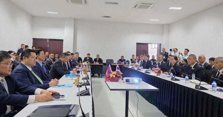 Cessez-le-feu annoncé à la frontière, frappes signalées côté cambodgien