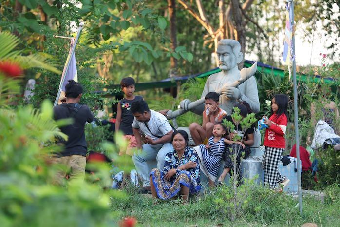 Displaced civilians have traveled to a safe location in Chroy Neang Nuon Village