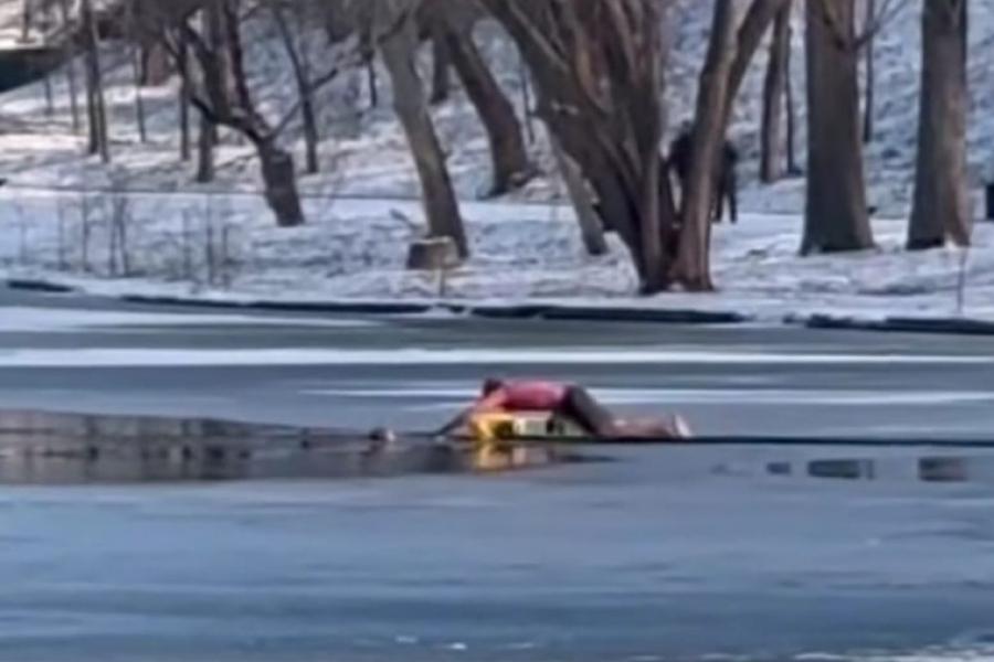 indien sauvetage filette héros roumanie