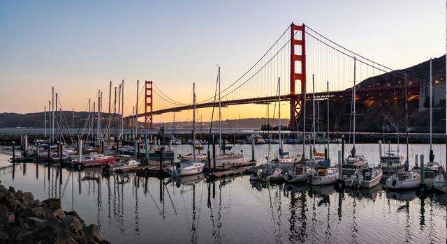 Vue sur le San Francisco Golden Gate Bridge de Sausalito