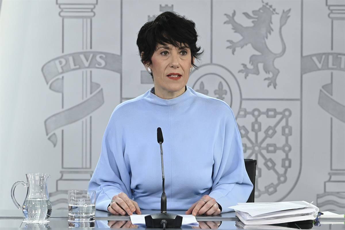 La ministre de l’Inclusion, de la Sécurité sociale et des Migrations et porte-parole du gouvernement, Elma Saiz, lors de la conférence de presse à l’issue du Conseil des ministres