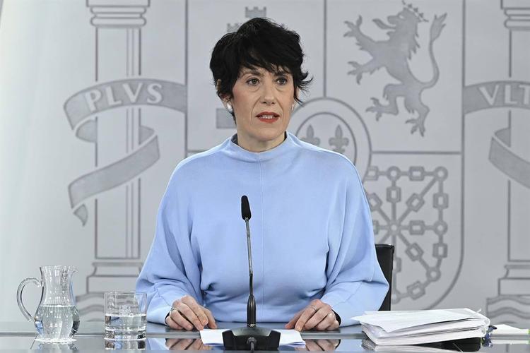 La ministre de l’Inclusion, de la Sécurité sociale et des Migrations et porte-parole du gouvernement, Elma Saiz, lors de la conférence de presse à l’issue du Conseil des ministres