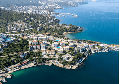 Bodrum sur la côte égéenne, symbole du tourisme en Turquie en 2025 entre attractivité et hausse des prix