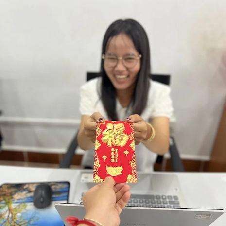 L’ang pav cambodgien: enveloppes rouges et chance khméro-chinoise