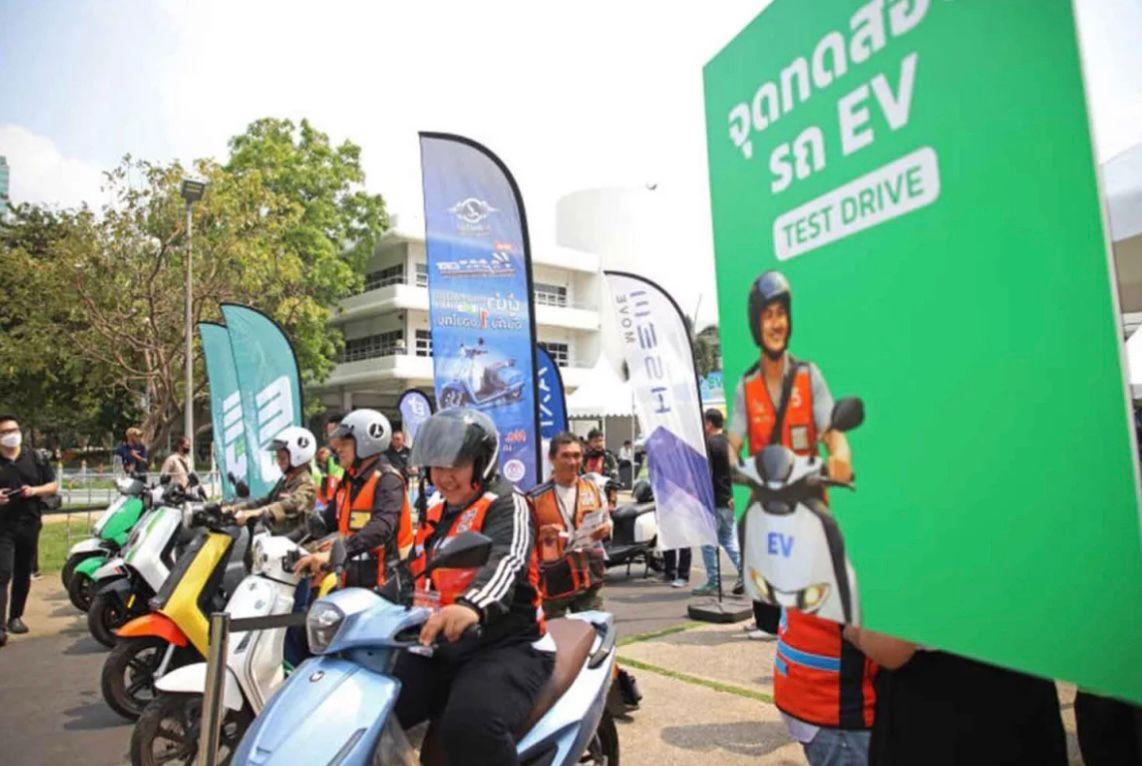 Motos-taxis électriques Bangkok