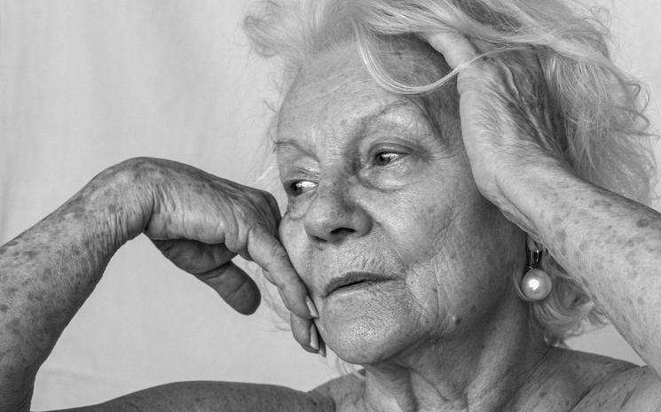 Portrait d'une femme de plus de 50 ans