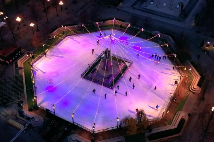 Patinoire de Kungsträdgården, en plein centre de Stockholm