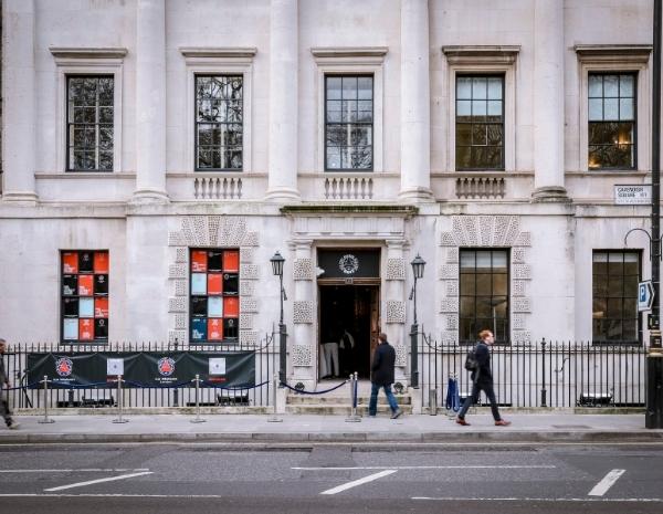 Ici c'est Paris - La maison à Londres