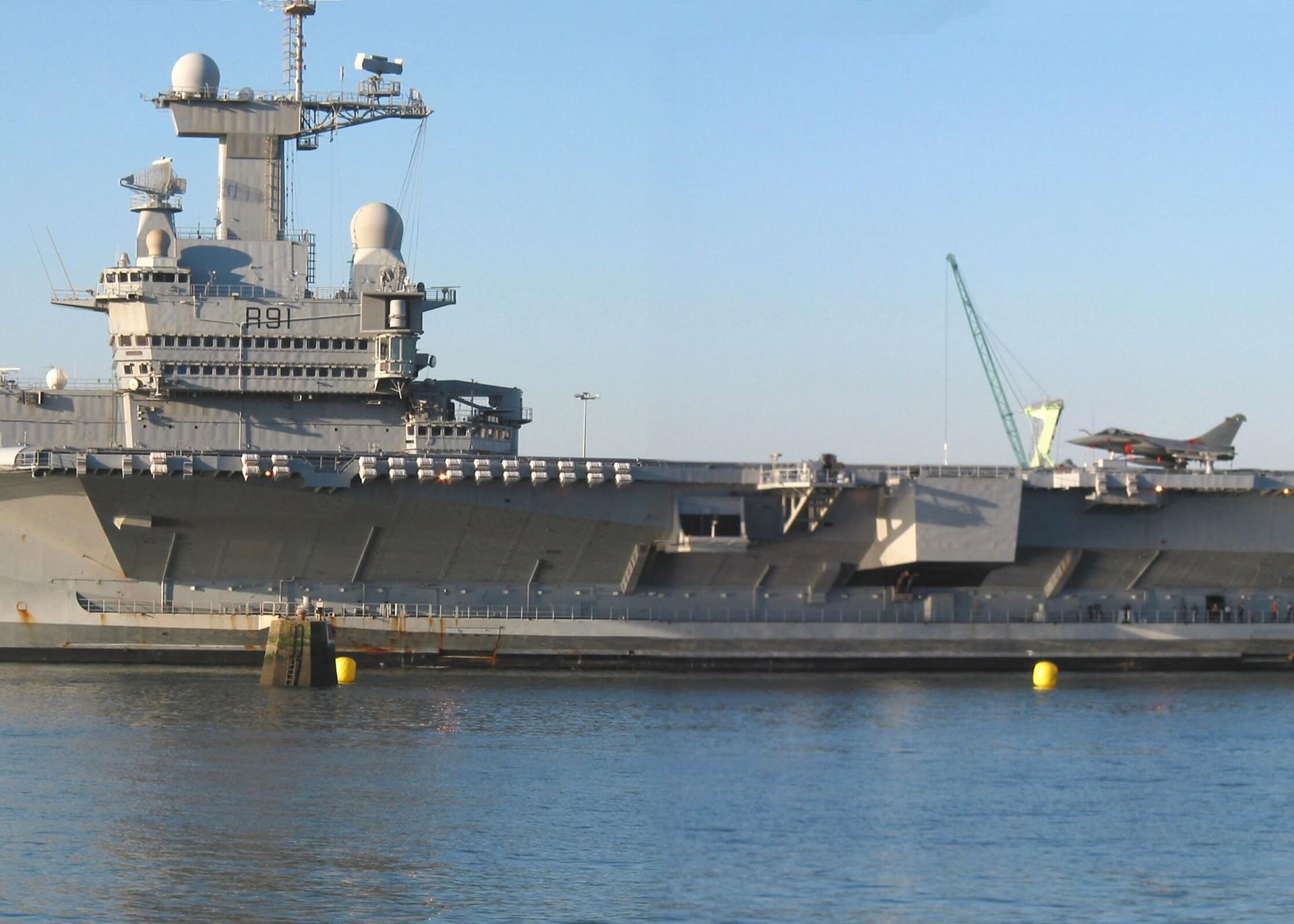 Porte‑avions Charles de Gaulle