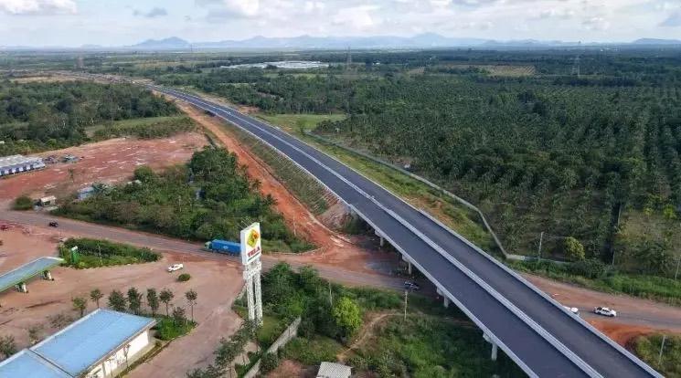 L'autoroute Phnom Penh - Hô Chi Minh-Ville : un projet à l'arrêt ?