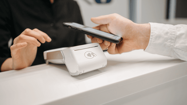 cashless dubai
