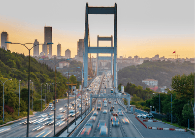 Istanbul conserve en 2025 sa place de ville la plus embouteillée au monde selon INRIX. 118 heures perdues par conducteur, en hausse. Contexte et évolution.