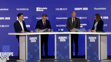 Christian tretbar, Johann Wadephul, Jean-Noël Barrot et Anja Wehler Schöck à la conférence Europe 2026.