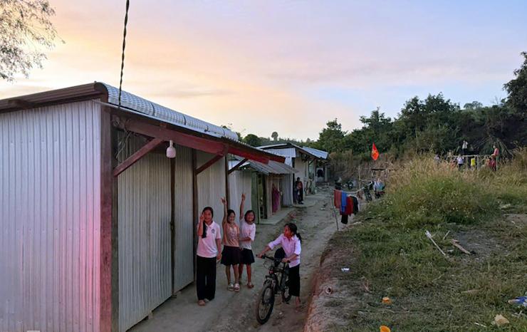 Zones isolées au Vietnam : des enfants Hmong livrés à eux-mêmes pour aller à l’école