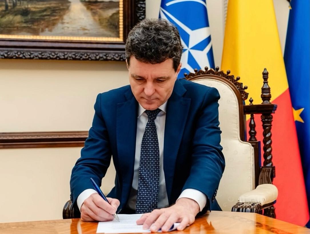 nicusor dan roumanie politique réforme pensions judiciaires