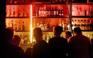 8-dix-bars-live-musique-hong-kong