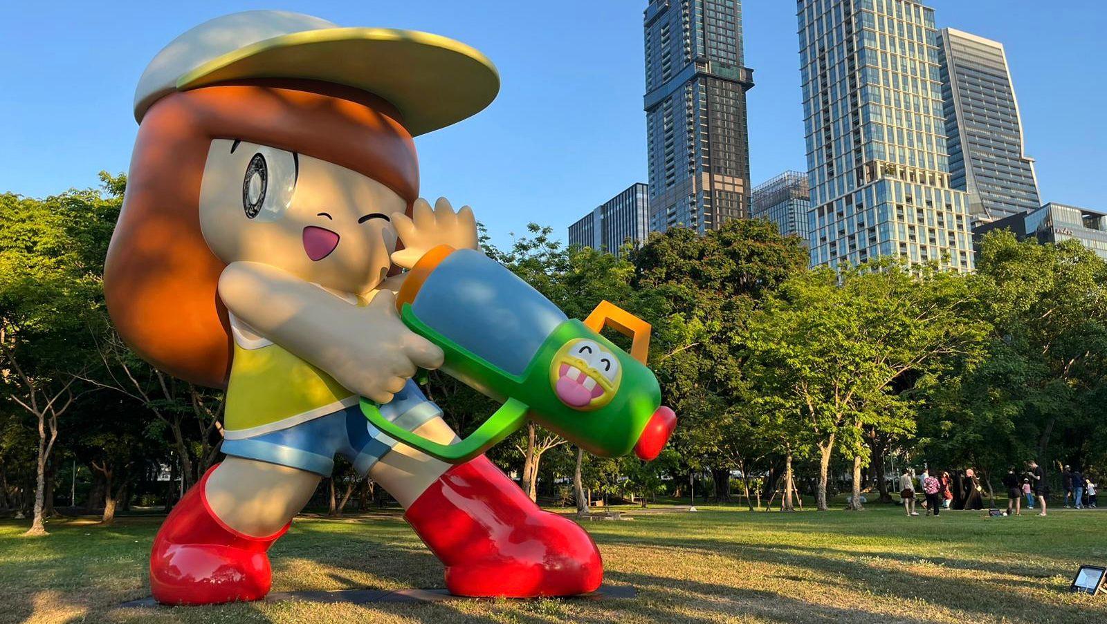 Sculpture Lumphini Park Bangkok