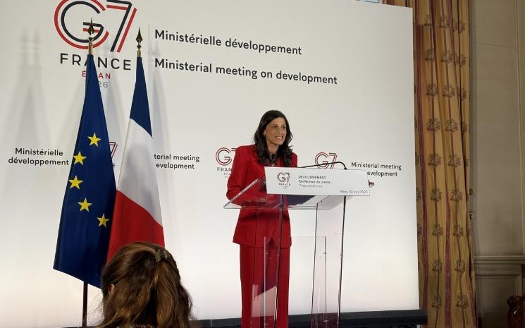 Éléonore Caroit lors de la réunion de préparation du G7