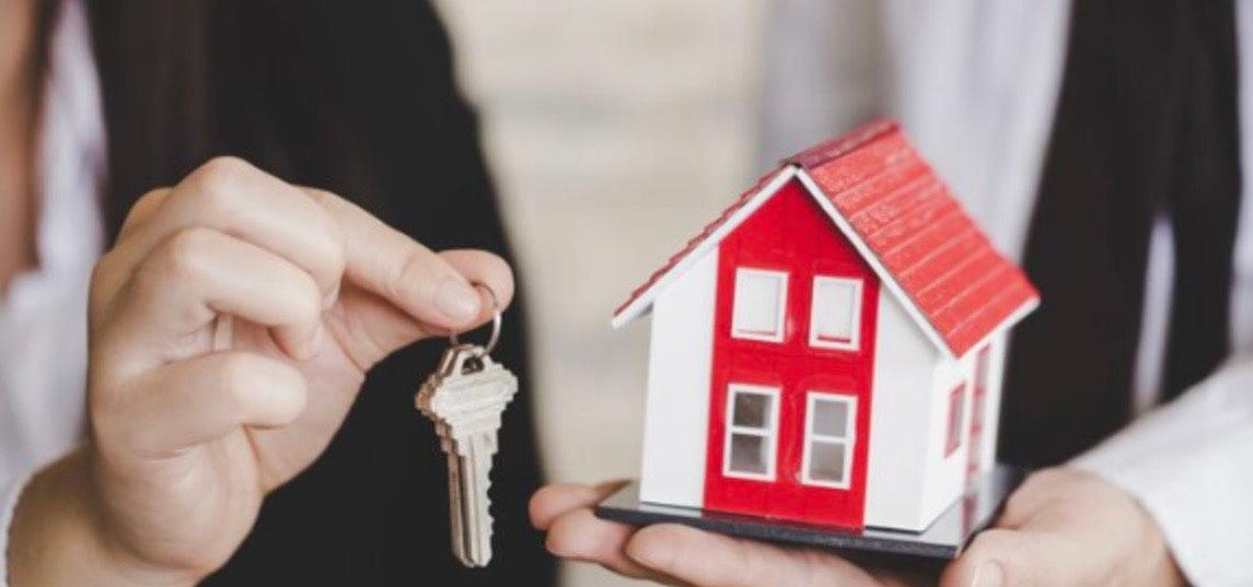 Clés et mini maison