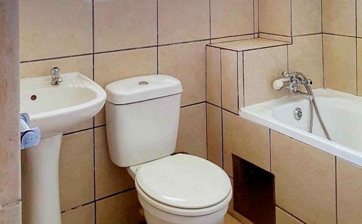 Petite salle de bain et coin ablutions: équipements qui optimisent chaque mètre carré