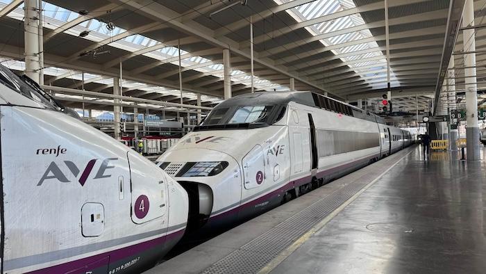 Trains Renfe à quai