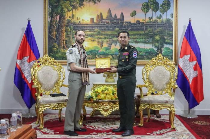 La France renforce sa coopération militaire en matière de formation avec le Cambodge