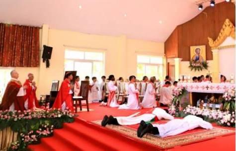 Phnom Penh - une nouvelle église au cœur du renouveau catholique