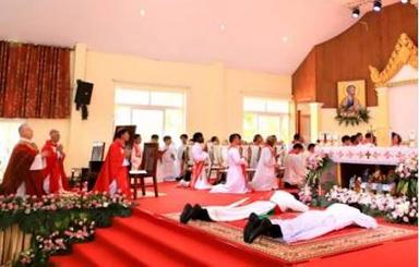 Phnom Penh - une nouvelle église au cœur du renouveau catholique