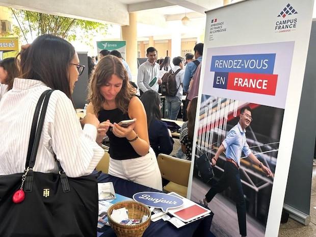 Un forum pour préparer l’avenir professionnel des étudiants de Phnom Penh 7