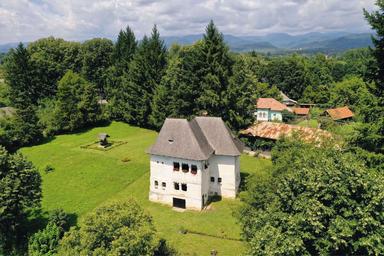 découvrir les cule de Roumanie Cula Greceanu