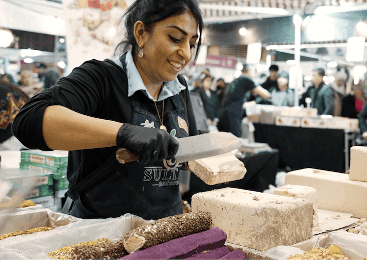Stand de gastronomie turque lors de FestiExpo à Lyon, événement consacré à la culture turque en France