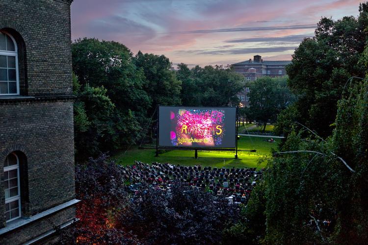 Séance de cinéma en plein air au Freiluftkino