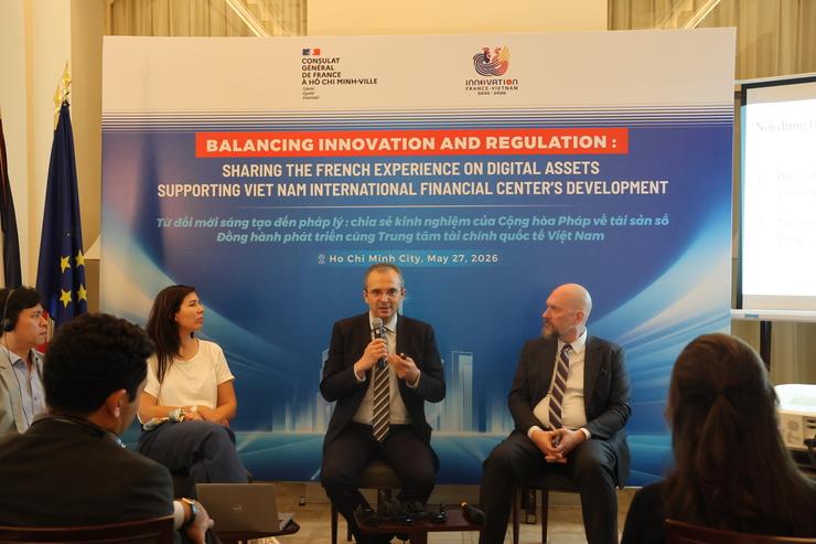 Actifs numériques : la France partage son expérience avec le Vietnam