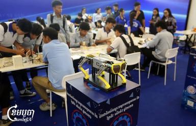 Appel à repenser la formation professionnelle au Cambodge3