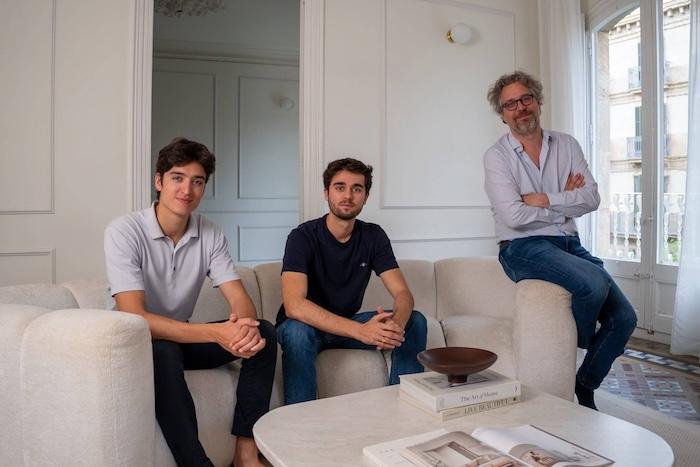 De gauche à droite : Tanguy Wincker, Adam Hruska et Guillaume Rostand, trois des cofondateurs de l’AI Summit Barcelona