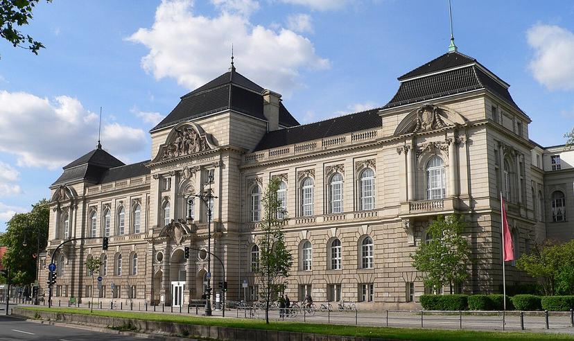 Bâtiment principal de l'Université d'Art de Berlin à Charlottenburg